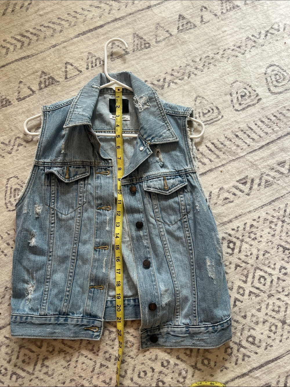 BDG Washed Blue Distressed Denim Vest - Picture 3 of 6